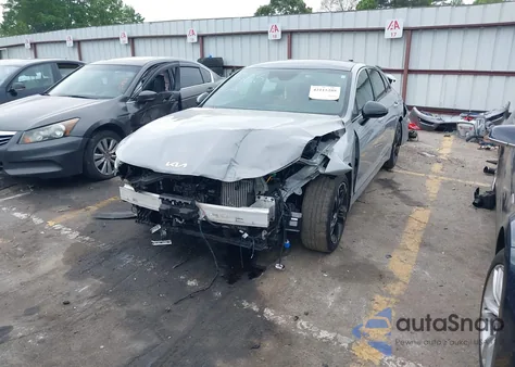 2022 Kia K5 Gt-Line z USA, uszkodzony, nr VIN 5XXG64J27NG124163